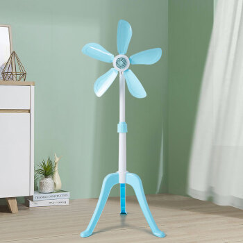 成凝夏天小型立式落地扇家用风扇软叶学生客厅台式宿舍伸缩床头电风扇蓝色三脚架自带1.3米电源线	